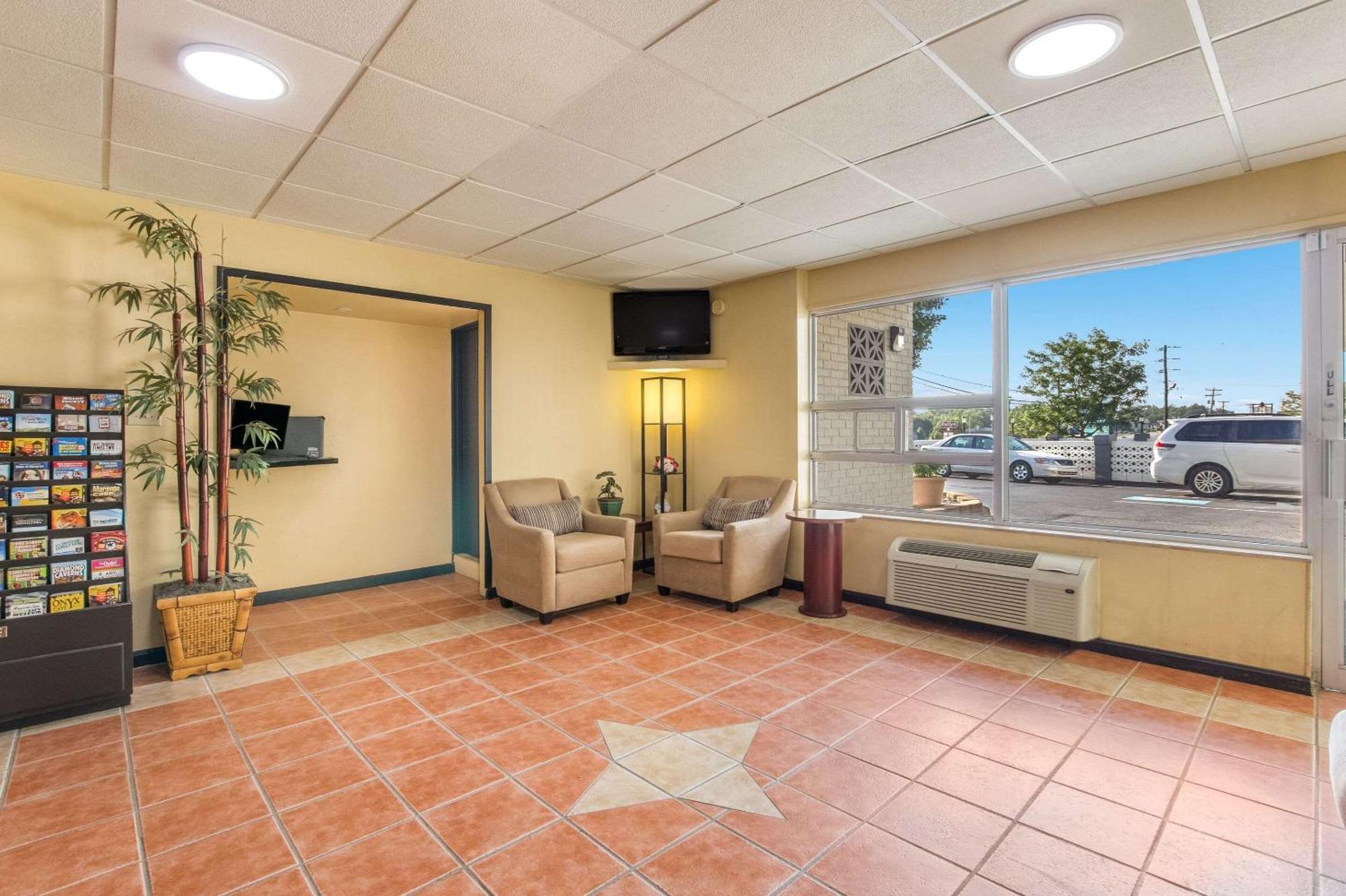 Econo Lodge Fort Knox Radcliff Buitenkant foto